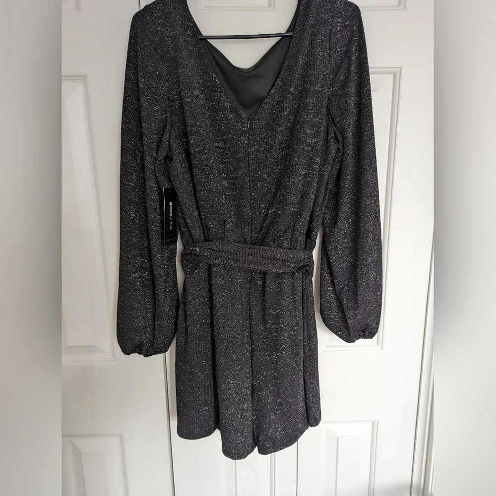 BCBG Paris Women's Sparkly Tied Waist Romper with Split Sleeves size L. - Picture 4 of 12